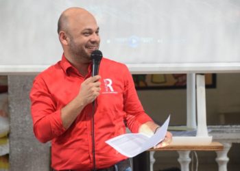 El alcalde de Ricaurte, Carlos Prada, se destaca como uno de los mejores alcaldes del país.