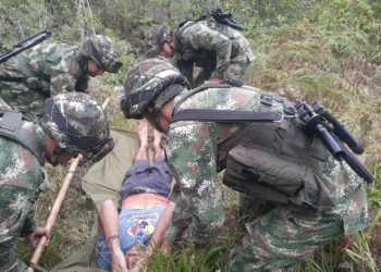 Tropas de la Sexta Brigada del Ejército Nacional, rescatan a un montañista