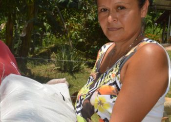 Alcaldía de Ricaurte entrega mercados en veredas apartadas