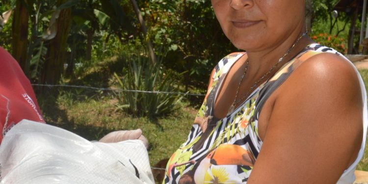 Alcaldía de Ricaurte entrega mercados en veredas apartadas