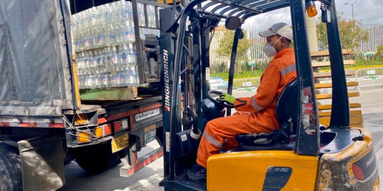 Gobernación de Cundinamarca donó a Corabastos 20.000 botellas de alcohol y 3.000 de gel antibacterial 