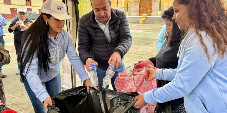 Diez municipios se unen a la nueva fase de Desembólsate, una estrategia para reducir plásticos de un solo uso.