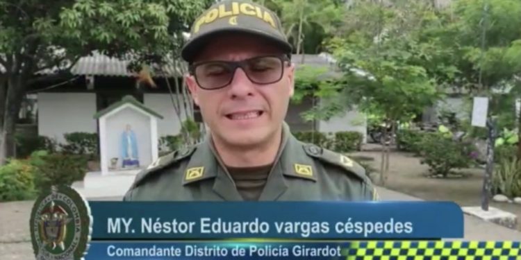 En tiempo récord, Policía de Girardot recupera una motocicleta hurtada en el barrio Miraflores.