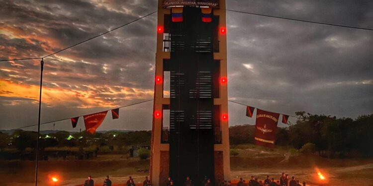 En Tolemaida, la Escuela de Asalto Aéreo recibió nuevos alumnos.