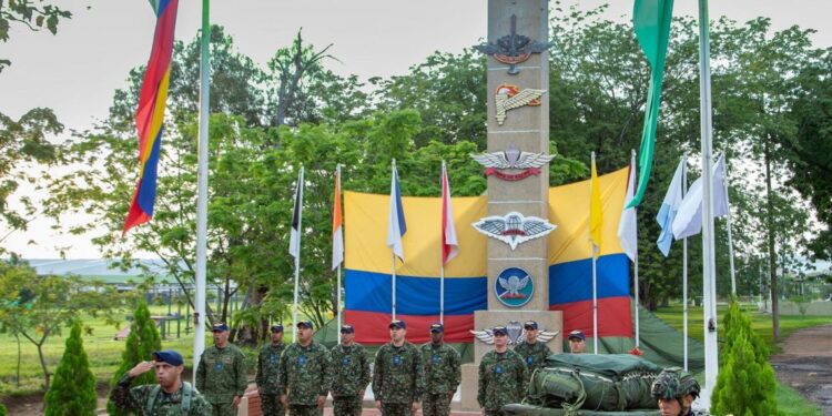 Nuevos Jefes de Salto que contribuyen a las operaciones militares aerotransportadas.