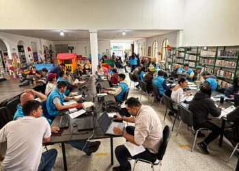 Agencia Catastral de Cundinamarca orienta sobre procesos de ordenamiento y formalización de la tierra en Manta.