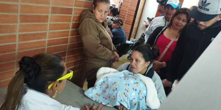Gobernación de Cundinamarca impulsa acceso informado a vivienda para población vulnerable en Soacha.