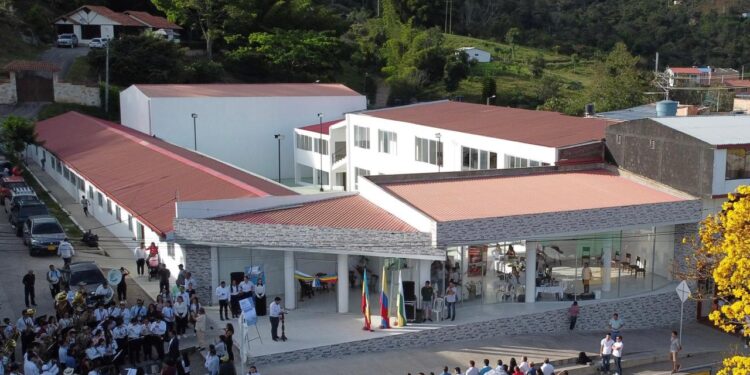 Cundinamarca inaugura Conservatorio de Música en Vianí con inversión de $3.151 millones.