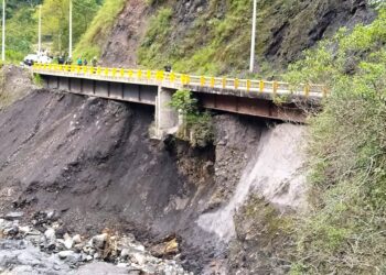 Hay 69 familias afectadas en Quetame por deslizamiento, autoridades activan plan de emergencia.