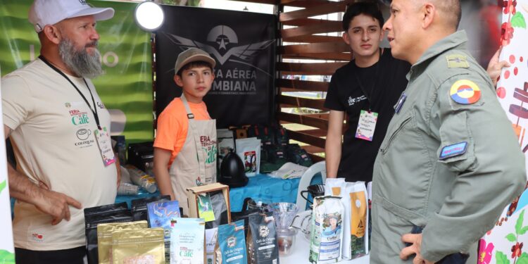 Sembrando futuro, cultivando paz: café de reincorporación que florece en Icononzo.