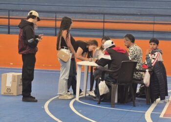 Gobernador Jorge Rey destaca aumento del 36 por ciento de participación en elecciones de Consejos de Juventud.