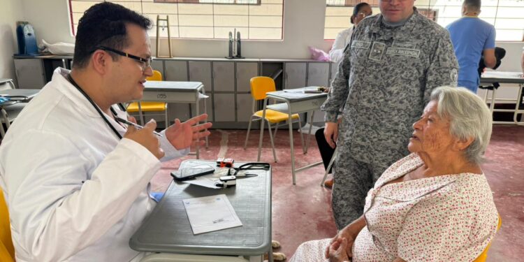 Comunidades rurales del municipio de Villarrica son beneficiadas con asistencia médica.