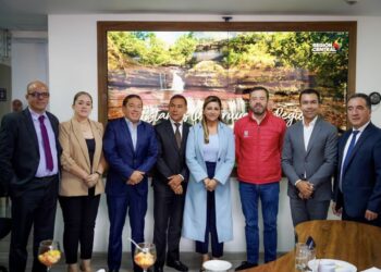 Luis Fernando Sanabria, nuevo gerente de la RAP-E 2026-2029. El Gobernador Rey destacó su experiencia y compromiso.