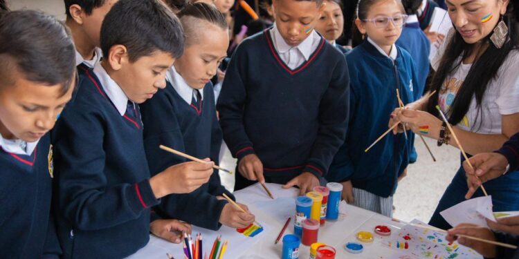 La Maleta Lista 2026: Cundinamarca moviliza a todo el departamento para que ningún niño, niña o joven se quede sin estudiar.