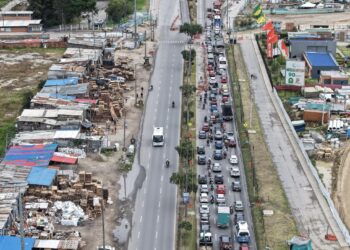 “La decisión de pico y placa contra vehículos no matriculados en Bogotá es discriminatoria” : Gobernador de Cundinamarca.