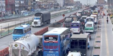 La autopista sur, la vía más congestionada del país, a propósito de las festividades de navidad y fin de año. En vigencia planes de manejo de tráfico.