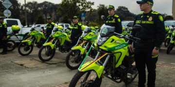 Gobernador Jorge Rey anuncia inversión superior a los $19.000 millones en nuevo parque automotor para la policía del departamento.