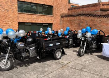 EPC reconoció iniciativas innovadoras en la recolección de residuos sólidos y entregó motocargueros en Cundinamarca.