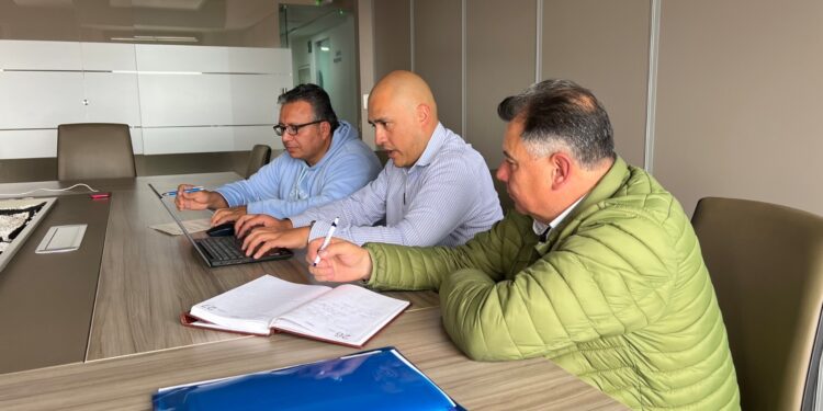 Municipios de Cundinamarca reciben acompañamiento para organizar sus deudas pensionales.