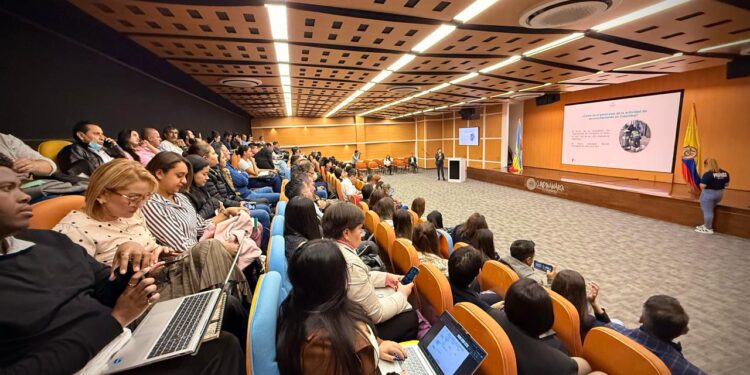 Cundinamarca lidera diálogo técnico y lanza estrategia para fortalecer la gestión de residuos.