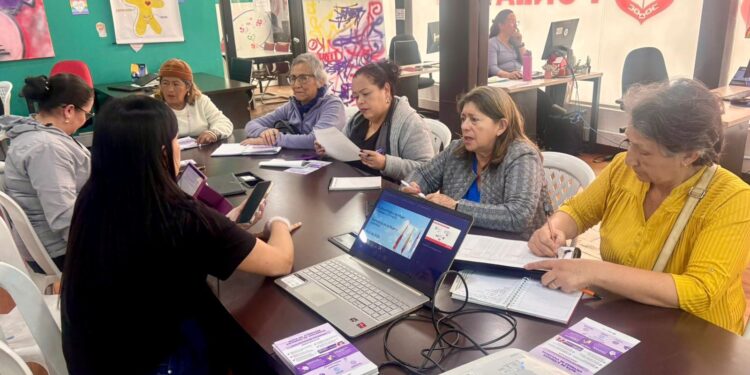 Más de 100 lideresas participan en Consejos Consultivos de Mujeres en municipios de Cundinamarca.