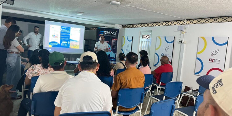 Gobernador de Cundinamarca fortalece a 176 emprendimientos para su certificación como negocios verdes.