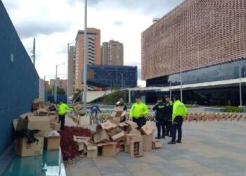 Más de 11.800 botellas adulteradas incautadas: Cundinamarca refuerza controles para ferias y conciertos en 2026.