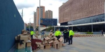 Más de 11.800 botellas adulteradas incautadas: Cundinamarca refuerza controles para ferias y conciertos en 2026.