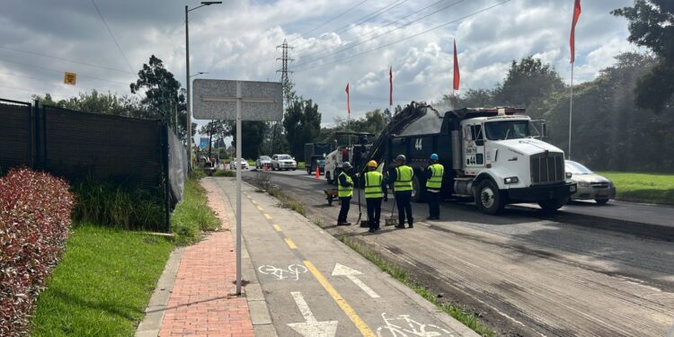 Gobernador Jorge Rey destina $22.000 millones para la rehabilitación del corredor Cota–Chía.