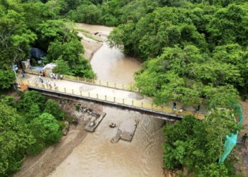 Gobernador de Cundinamarca invierte 2.900 millones en el puente Tambores, entre los municipios de Nilo y Ricaurte.
