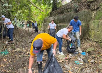 Cundinamarca retiró más de 10 toneladas de residuos durante la “Limpiatón” del río Bogotá.