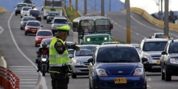 Gobernador de Cundinamarca, Jorge Rey, entrega recomendaciones para el plan retorno de los viajeros.