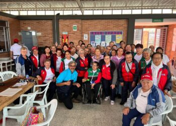 Más de 5.000 mujeres se preparan para asumir roles de liderazgo en los 116 municipios de Cundinamarca.