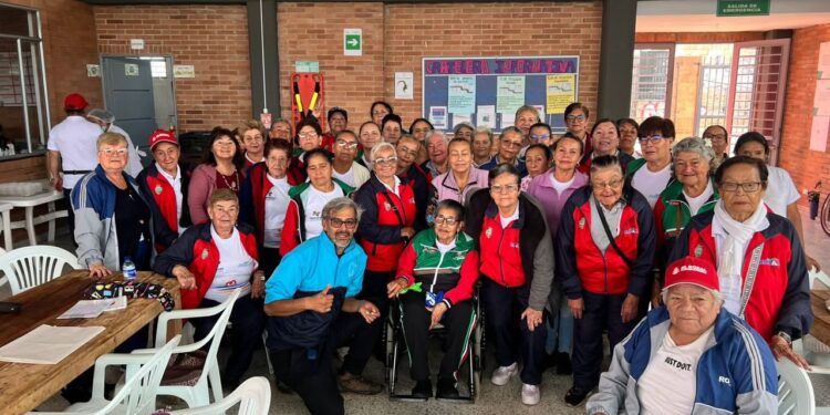 Más de 5.000 mujeres se preparan para asumir roles de liderazgo en los 116 municipios de Cundinamarca.