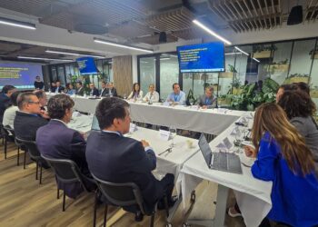 Cundinamarca implementa un seguro pionero para proteger a 521 pequeños productores frente al fenómeno de El Niño.
