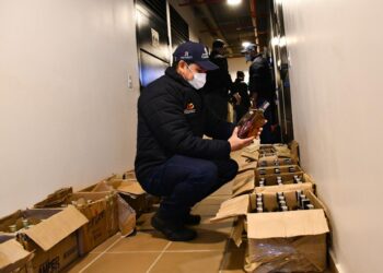 Cundinamarca anuncia controles al licor ilegal durante Halloween y llama a revisar la procedencia de las bebidas.